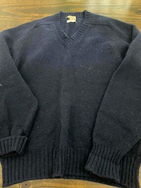 ALan Paine 100% Wool Men Sweater V neck Sheltand 40, Navy, Vintage